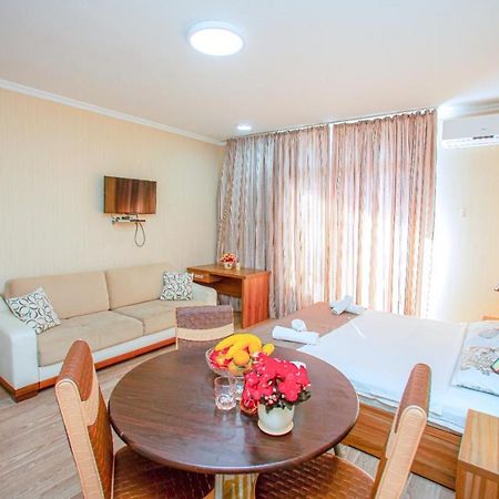 Tower Apartments Батуми Экстерьер фото
