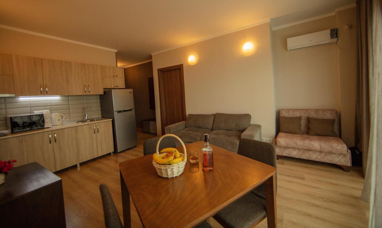 Tower Apartments Батуми Экстерьер фото