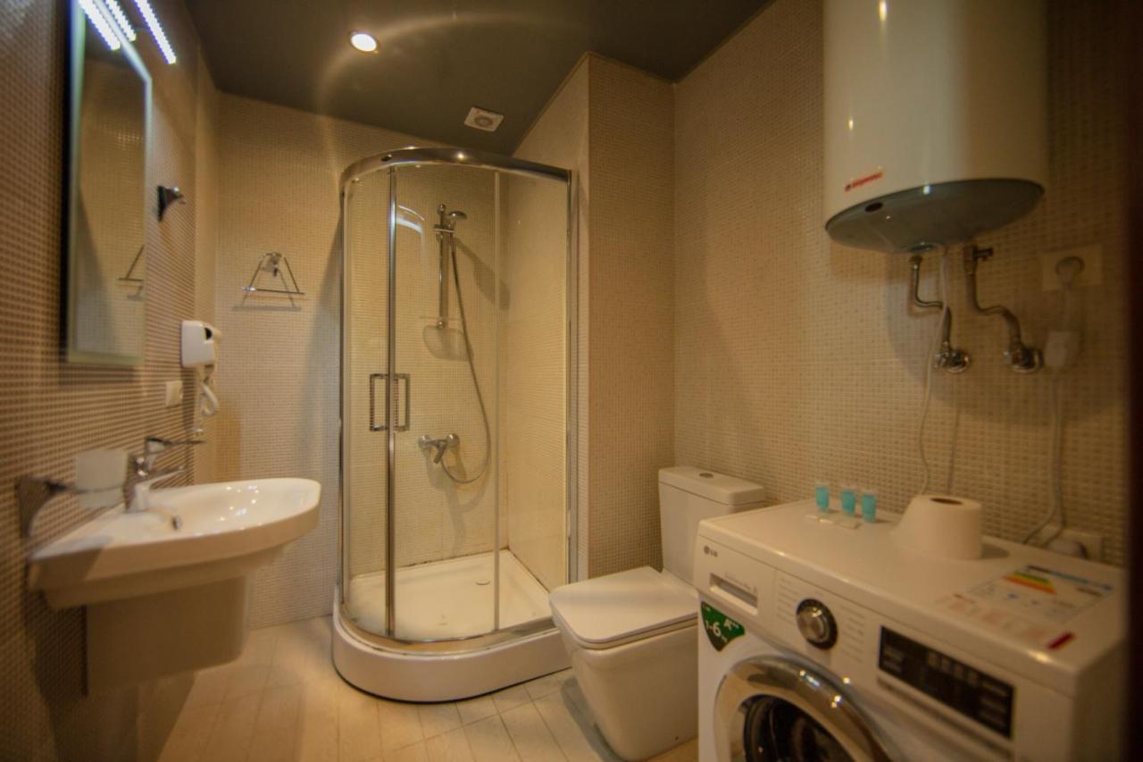 Tower Apartments Батуми Экстерьер фото