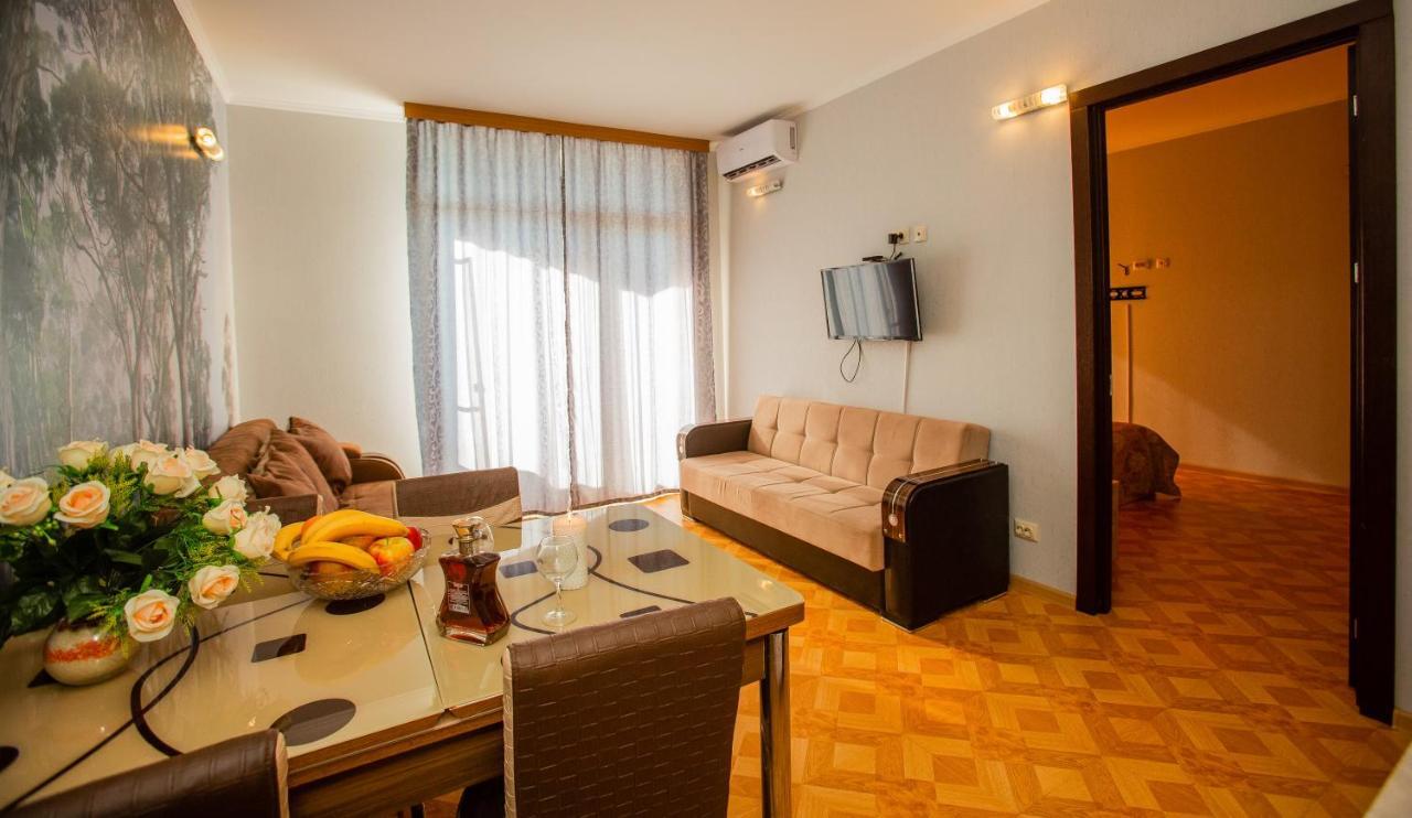Tower Apartments Батуми Экстерьер фото