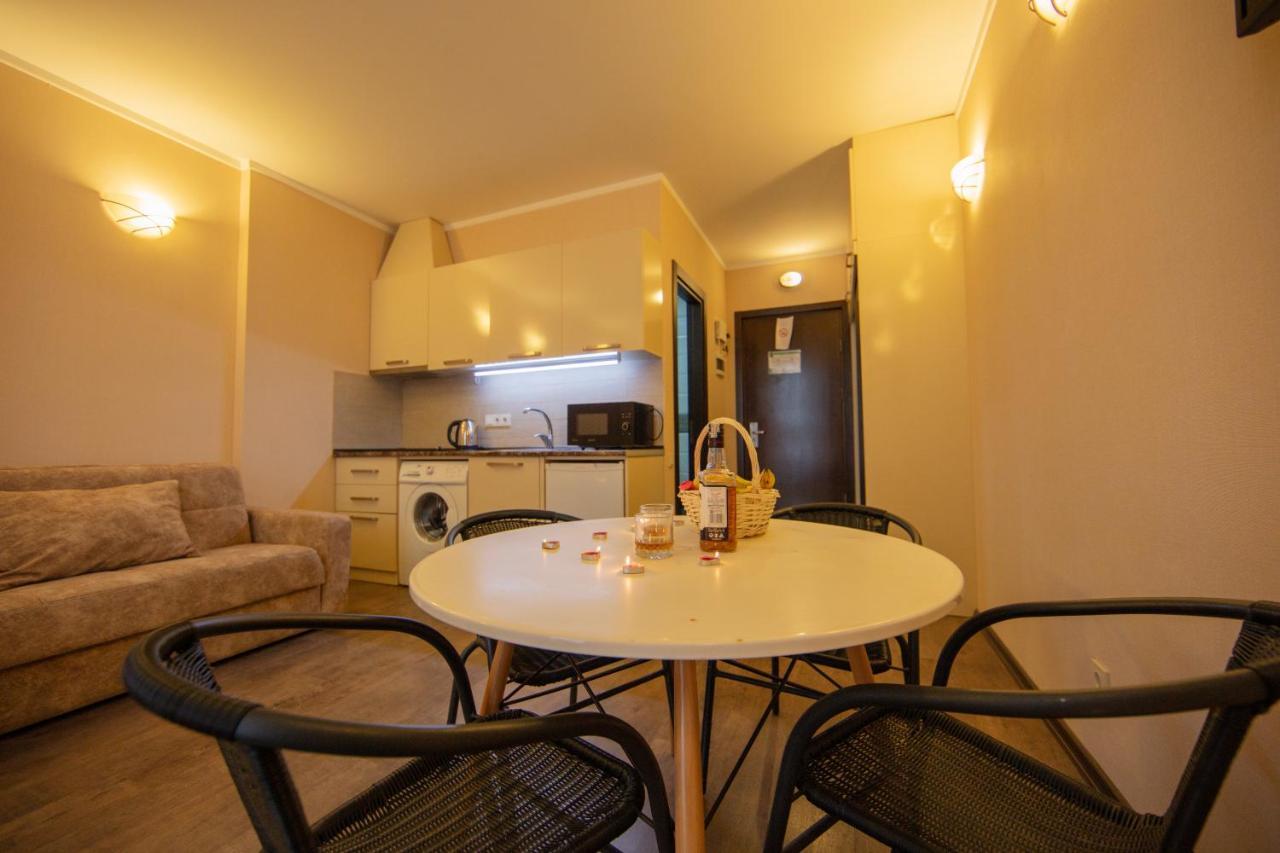 Tower Apartments Батуми Экстерьер фото