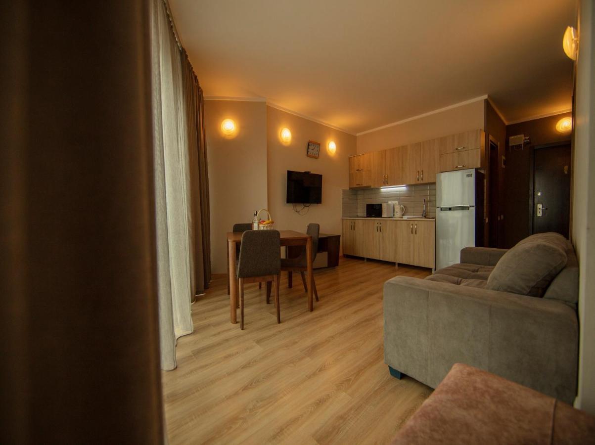 Tower Apartments Батуми Экстерьер фото