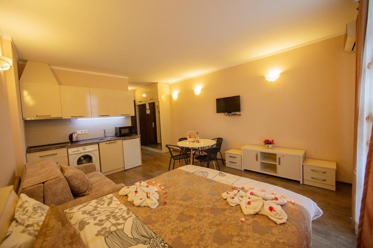 Tower Apartments Батуми Экстерьер фото