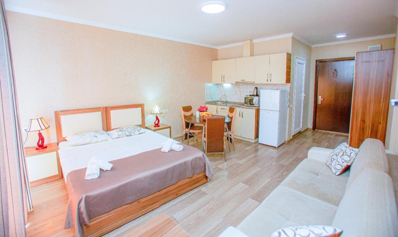Tower Apartments Батуми Экстерьер фото