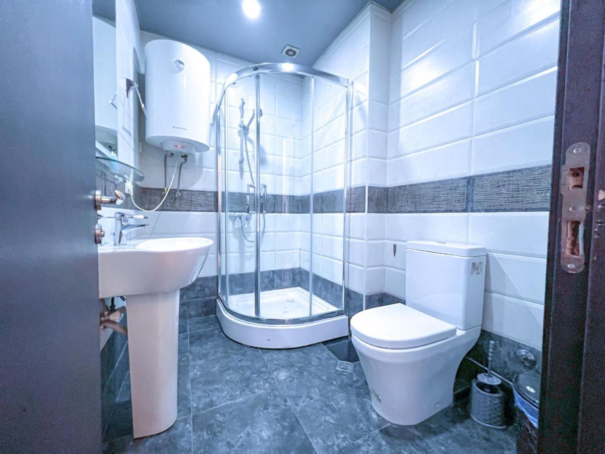 Tower Apartments Батуми Экстерьер фото